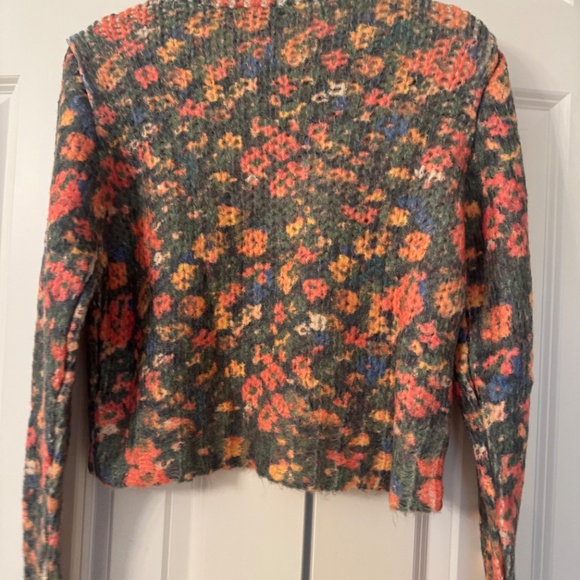 Zara sweater - Picture 2 of 2